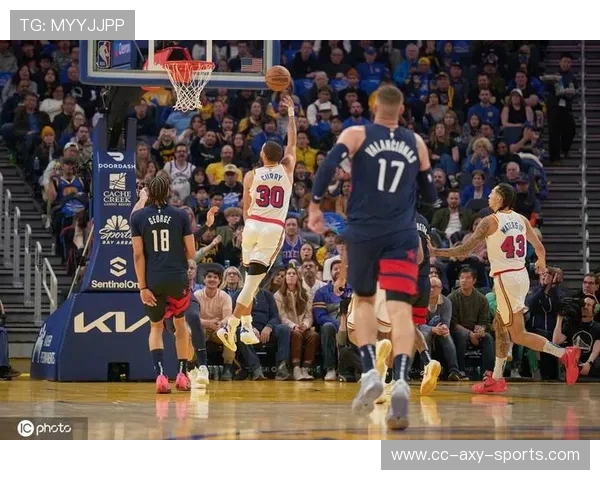 2017年NBA勇士与奇才激战回顾：精彩瞬间与赛季亮点分析