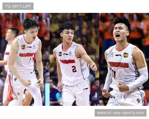 周鹏：从篮球场上的拼搏者到生活中的追梦人，探索他的成长与蜕变之路